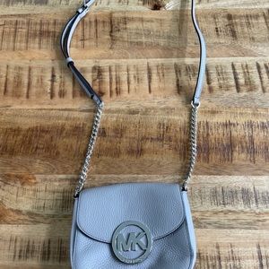 Micheal Kors Gray/Silver Crossbody Purse